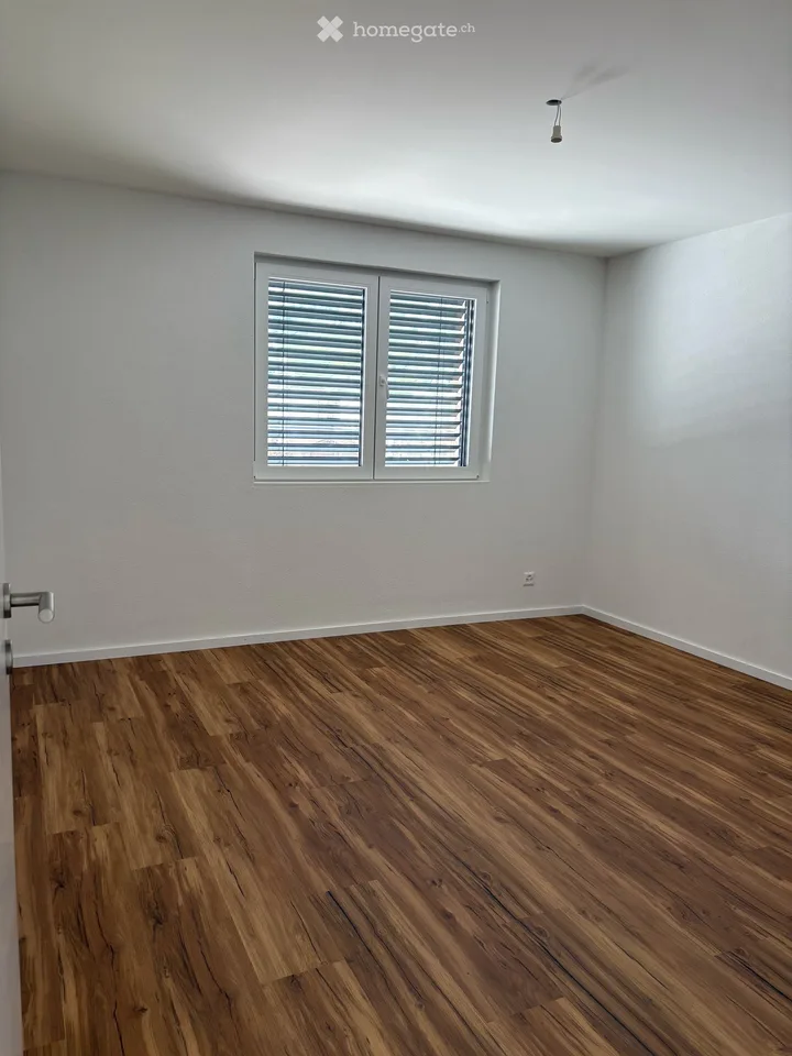 NEUES 3.5-ZIMMER-APARTMENT, DACHGESCHOSS, 91 M2 IN ARDON