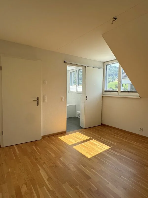 Charming and comfortable maisonette attic apartment with fantastic views – photo 9 of 18