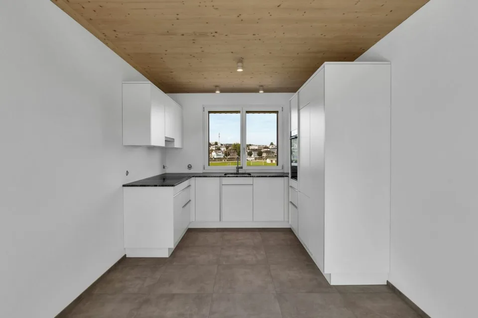 2.5-Zimmer hochwertige Dachwohnung, Erstbezug