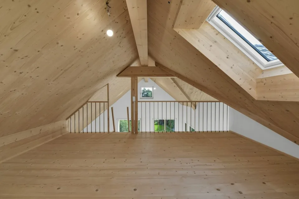 2.5-Zimmer hochwertige Dachwohnung, Erstbezug