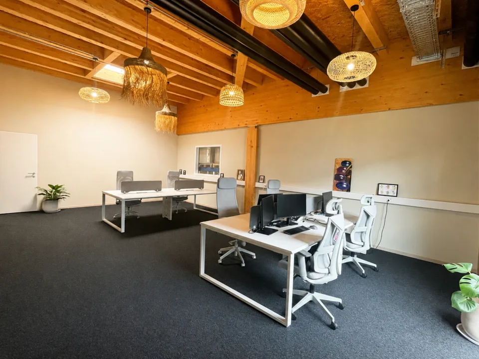 Office – photo 2 of 5