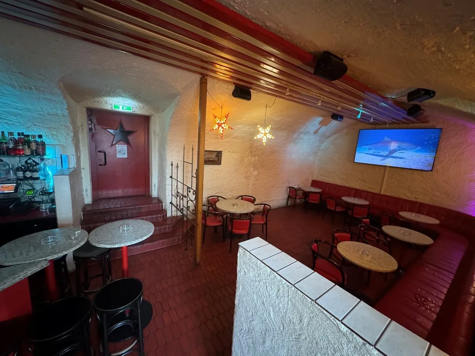 besondere und charaktervolle Sternen-Bar – Foto 6 von 6