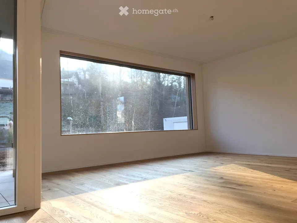 Moderne Wohnung mit grossem Garten in Büron