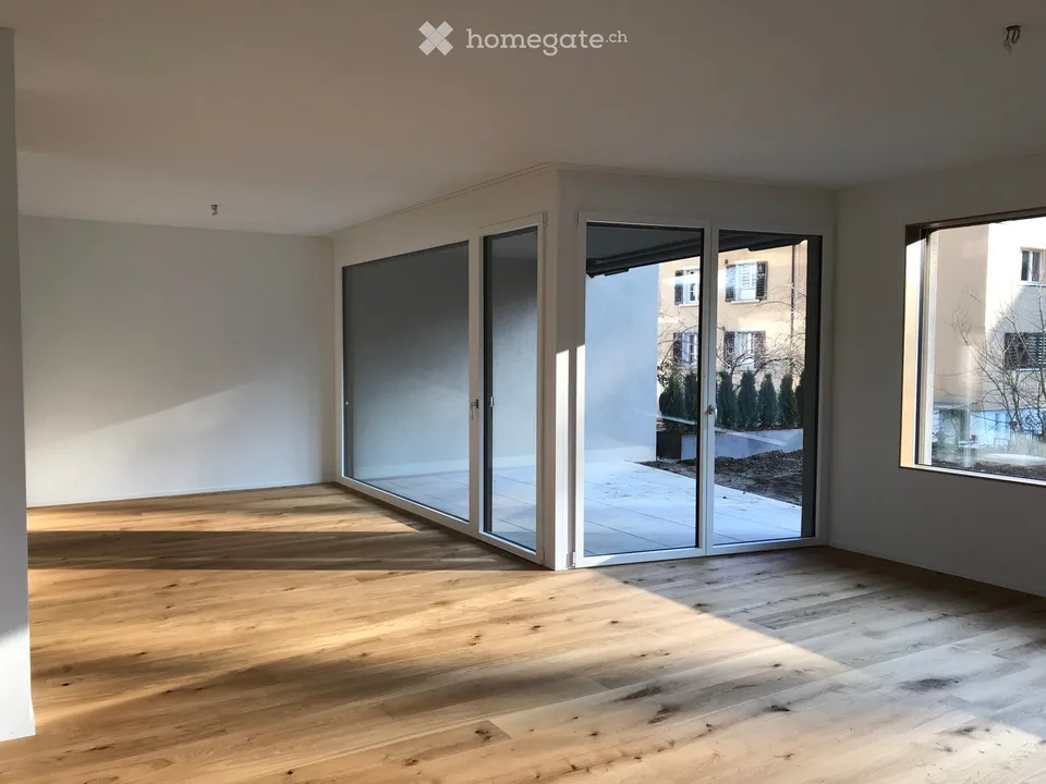 Moderne Wohnung mit grossem Garten in Büron