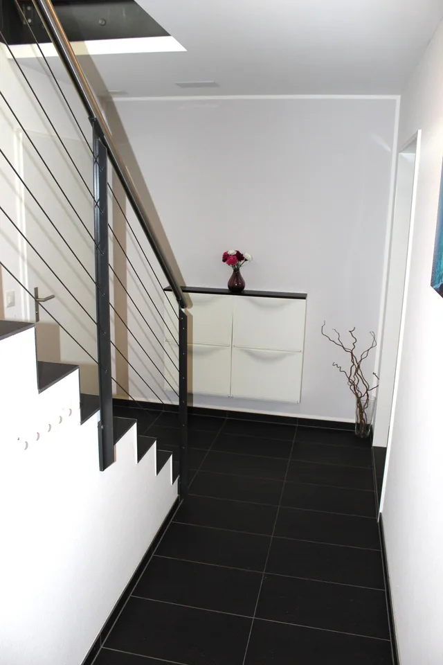 «Modernes freistehendes Einfamilienhaus mit Weitsicht» – Foto 15 von 28
