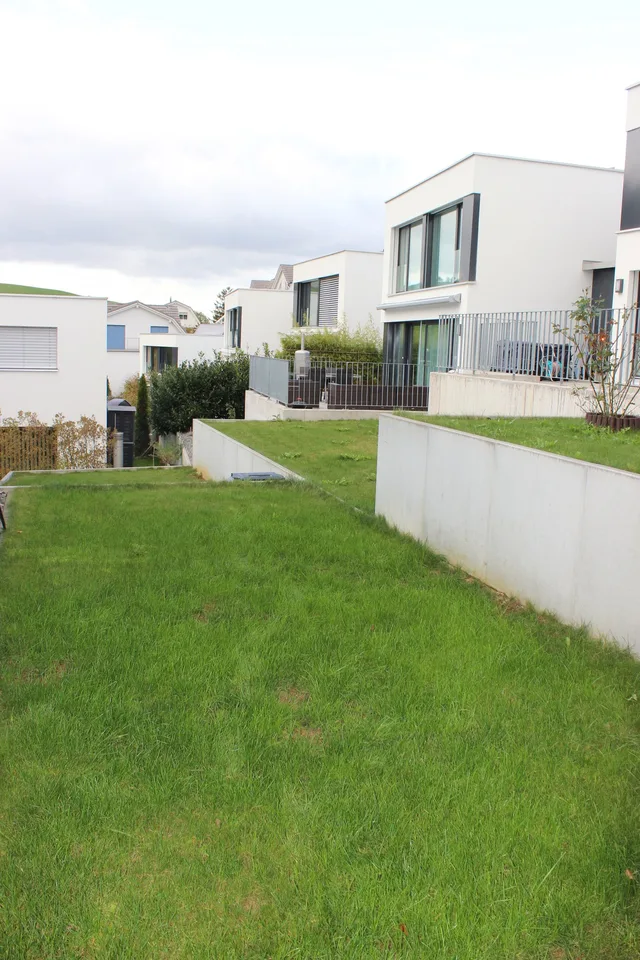 «Modernes freistehendes Einfamilienhaus mit Weitsicht» – Foto 21 von 28