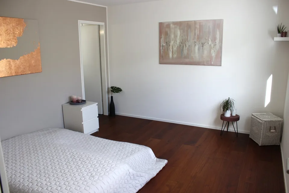 «Modernes freistehendes Einfamilienhaus mit Weitsicht» – Foto 10 von 28