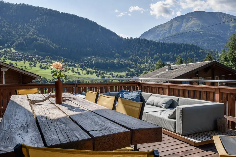 Chalet à Fiesch – Rêve de maison de 7,5 pièces avec panorama montagnard – photo 5 sur 10