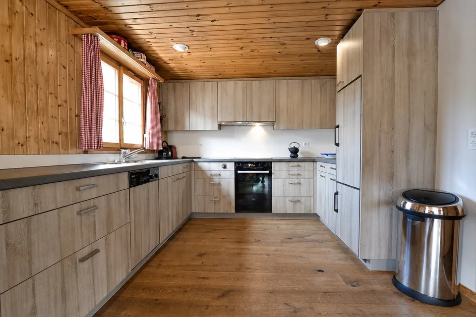 Chalet à Fiesch – Rêve de maison de 7,5 pièces avec panorama montagnard – photo 2 sur 10