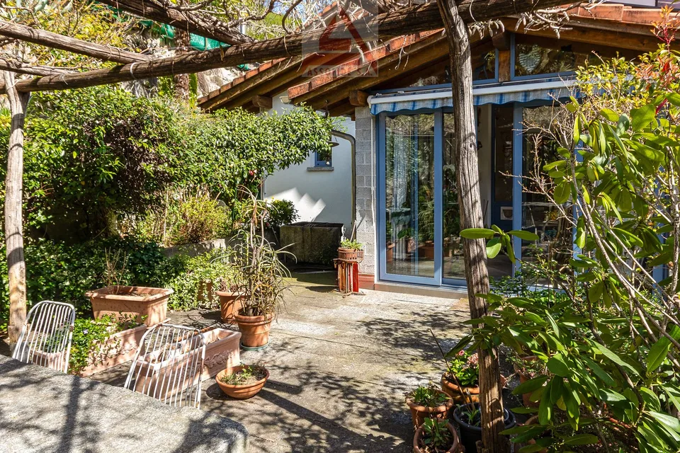 Il calore di una casa autentica / Die Wärme eines authentischen Zuhauses – Foto 7 von 13