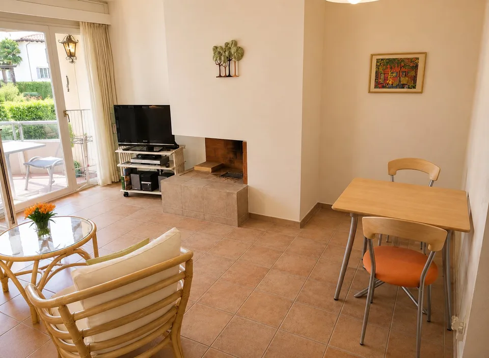 2.5 locali con terrazza, camino e piscina interna – anche residenza secondaria – foto 2 di 13