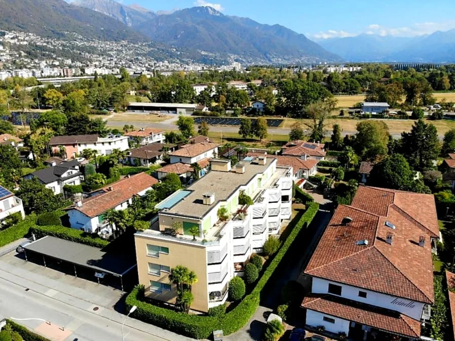 2.5 locali con terrazza, camino e piscina interna – anche residenza secondaria – foto 10 di 13