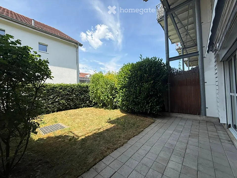 Bright and spacious 5.5-room row house / maisonette apartment in Dänikon