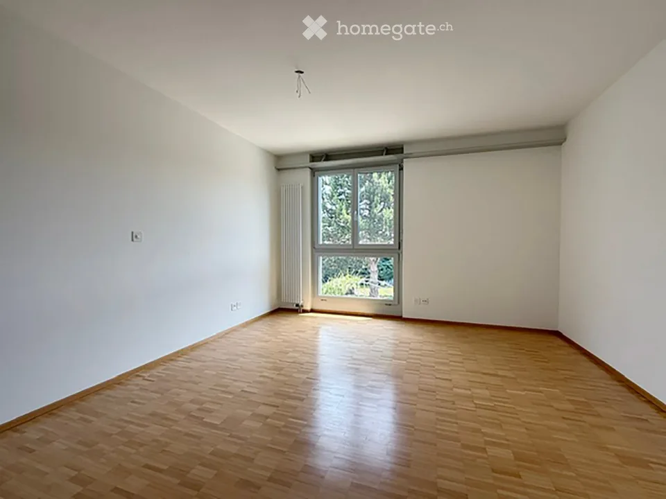 Bright and spacious 5.5-room row house / maisonette apartment in Dänikon