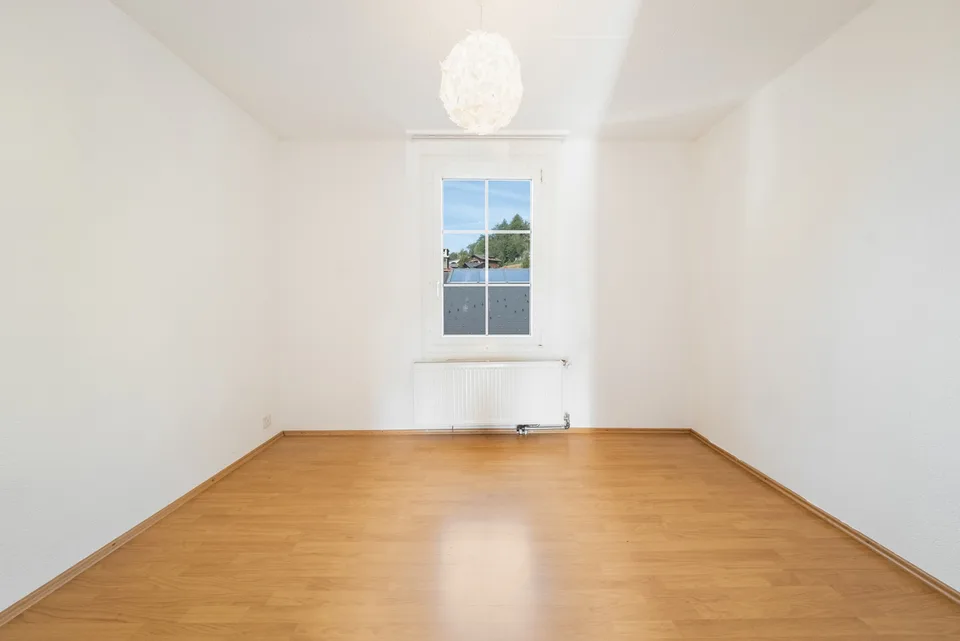 MIXTES GEBÄUDE ZENTRIERT - EINZELHANDEL + 3,5 ZIMMER WOHNEINHEIT - EXKLUSIVITÄT – Foto 6 von 13
