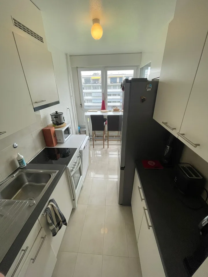 3-room apartment on a high floor with balcony in Meyrin
