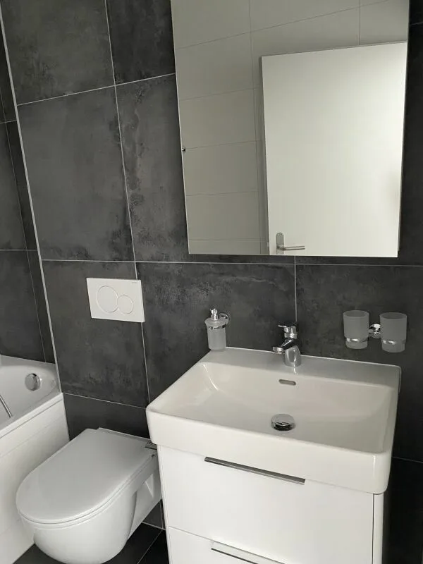 Bello appartamento moderno di 3.5 locali al 3° piano - Rue de l'Épervier 3A, Cernier