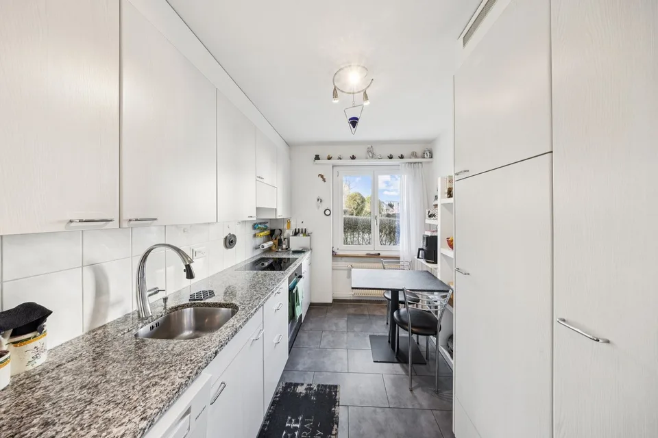 Attractive 4-room apartment with south-facing balcony and direct garden access in Münchenbuchsee – photo 8 of 10