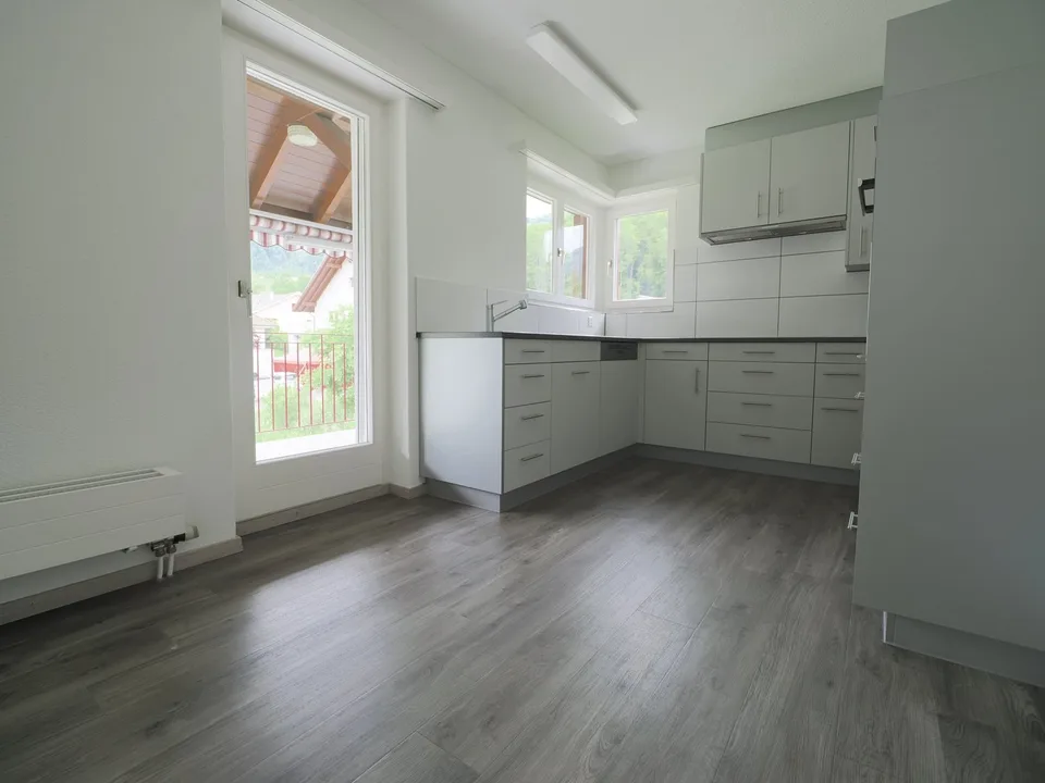 Casa di 6 famiglie attraente con garage – proprietà di investimento solida a Ramiswil – foto 12 di 17