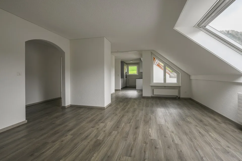 Casa di 6 famiglie attraente con garage – proprietà di investimento solida a Ramiswil – foto 7 di 17