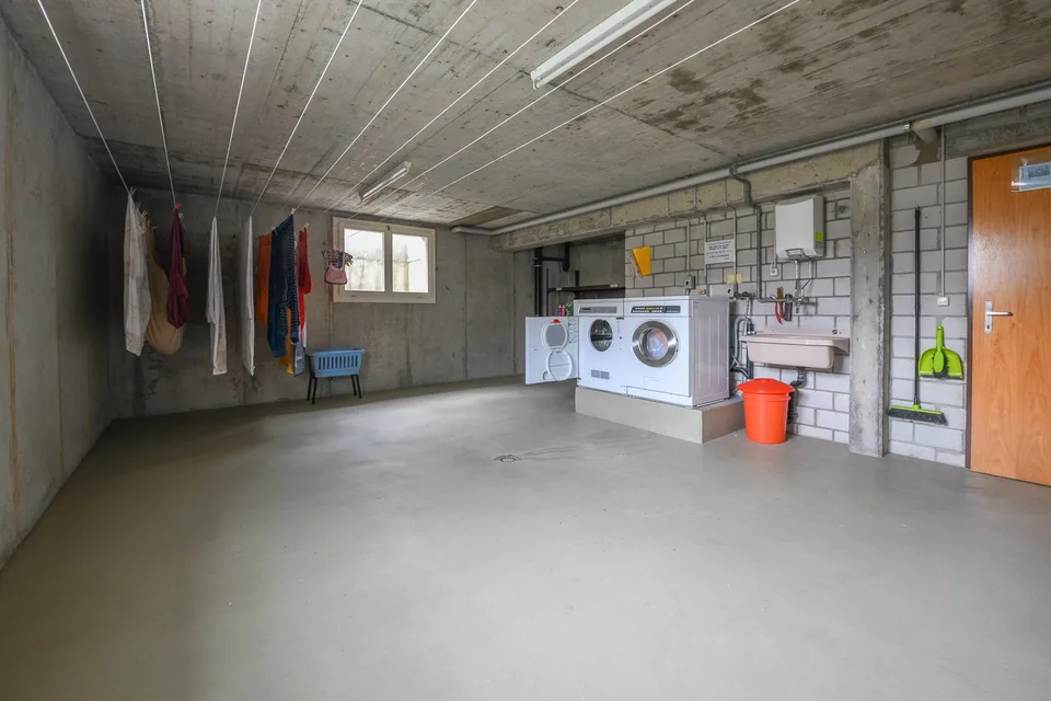 Casa di 6 famiglie attraente con garage – proprietà di investimento solida a Ramiswil – foto 6 di 17