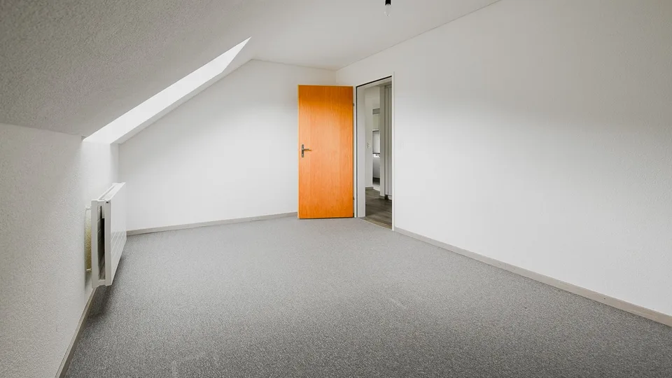 Casa di 6 famiglie attraente con garage – proprietà di investimento solida a Ramiswil – foto 9 di 17