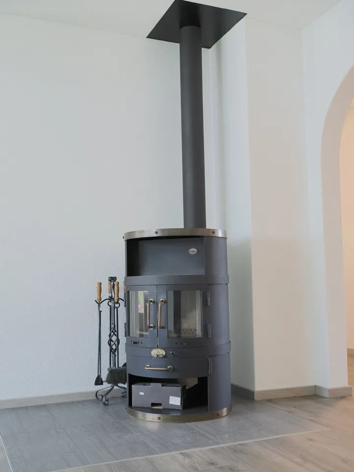 Casa di 6 famiglie attraente con garage – proprietà di investimento solida a Ramiswil – foto 10 di 17