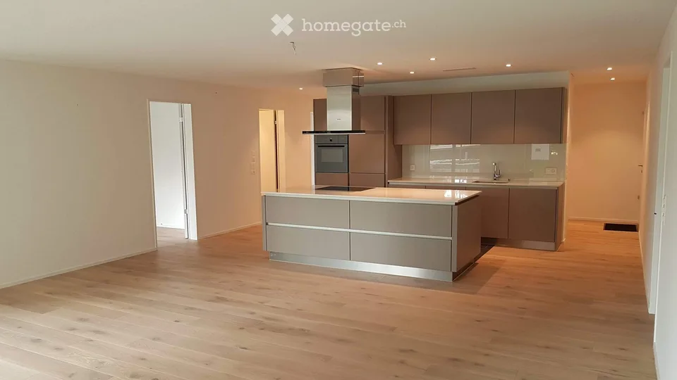 Neuwertige 5.5‑Zimmer‑Gartenwohnung an der Lidostrasse in Unterägeri