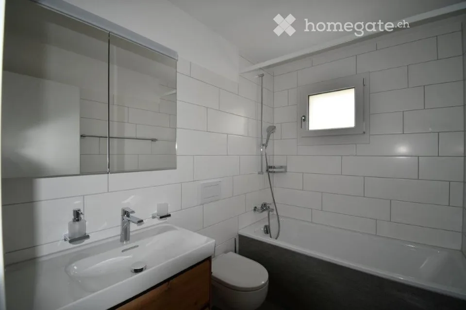 Attractive, high-quality renovated 4.5-room apartment on the ground floor – first occupancy after renovation