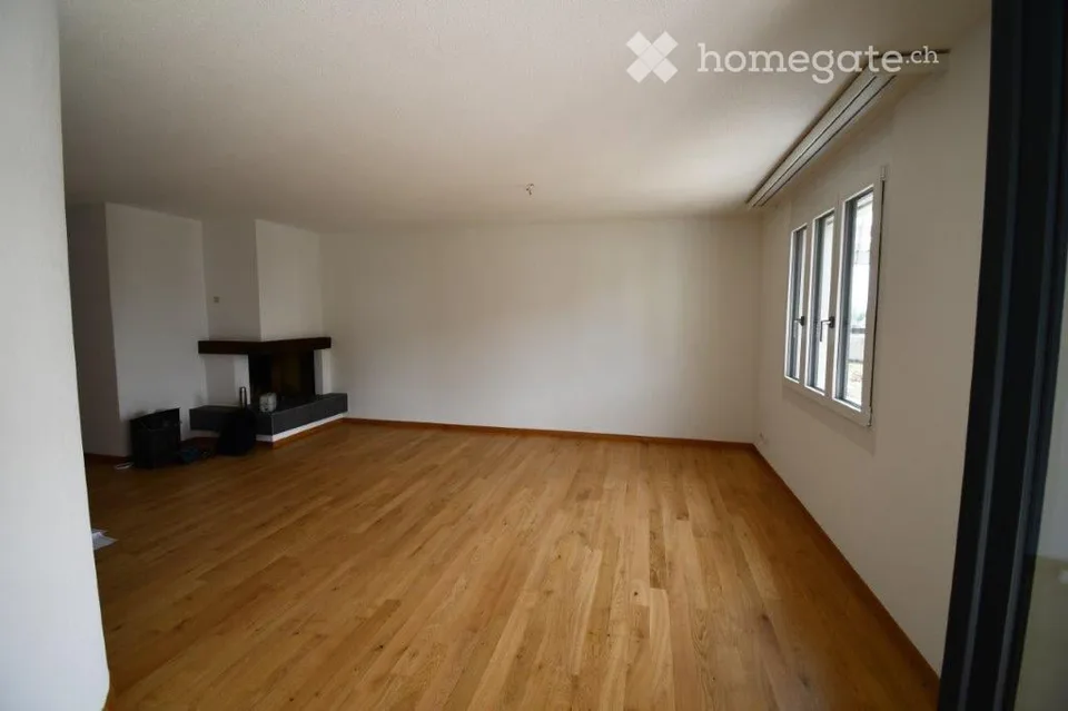 Attractive, high-quality renovated 4.5-room apartment on the ground floor – first occupancy after renovation