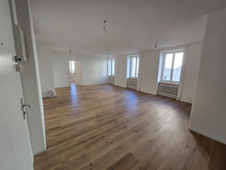 Appartement de 3 pièces lumineux à louer à La Chaux-de-Fonds – photo 2 sur 7