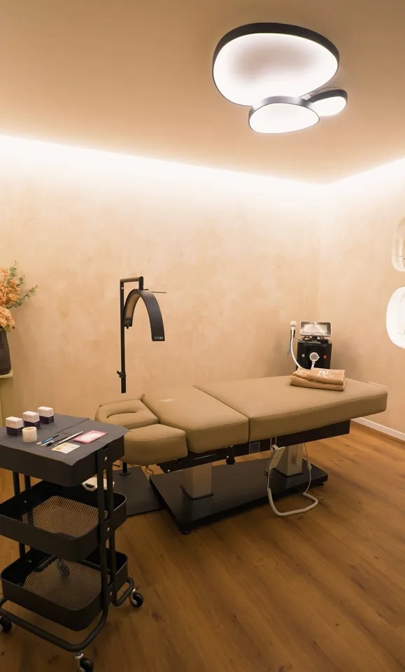 Exklusives Kosmetik & Nagelstudio zur Übernahme – Foto 2 von 6
