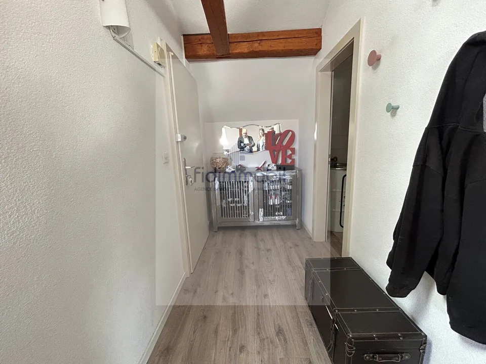 GROßES LOFT IM STADTZENTRUM NAHE BEI ALLEN VERKAUFSTELLEN – Foto 5 von 6