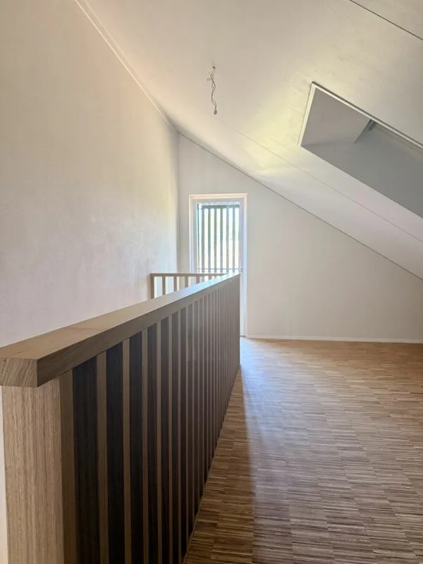 Modern living with gallery, garden and private underground parking (middle house)