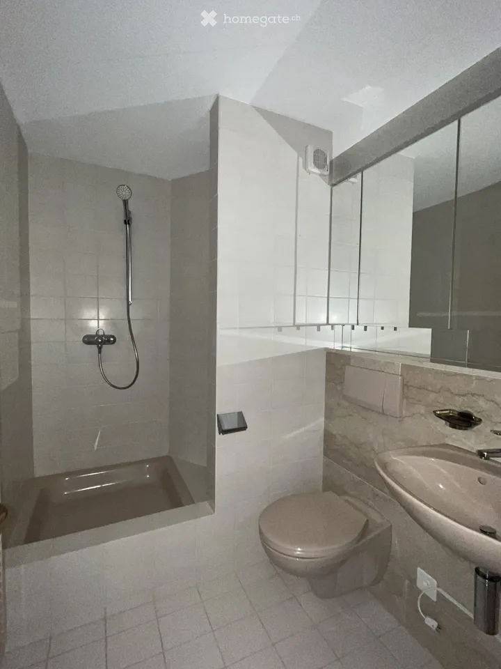 Frisch sanierte Maisonette-Wohnung mit zwei Balkonen