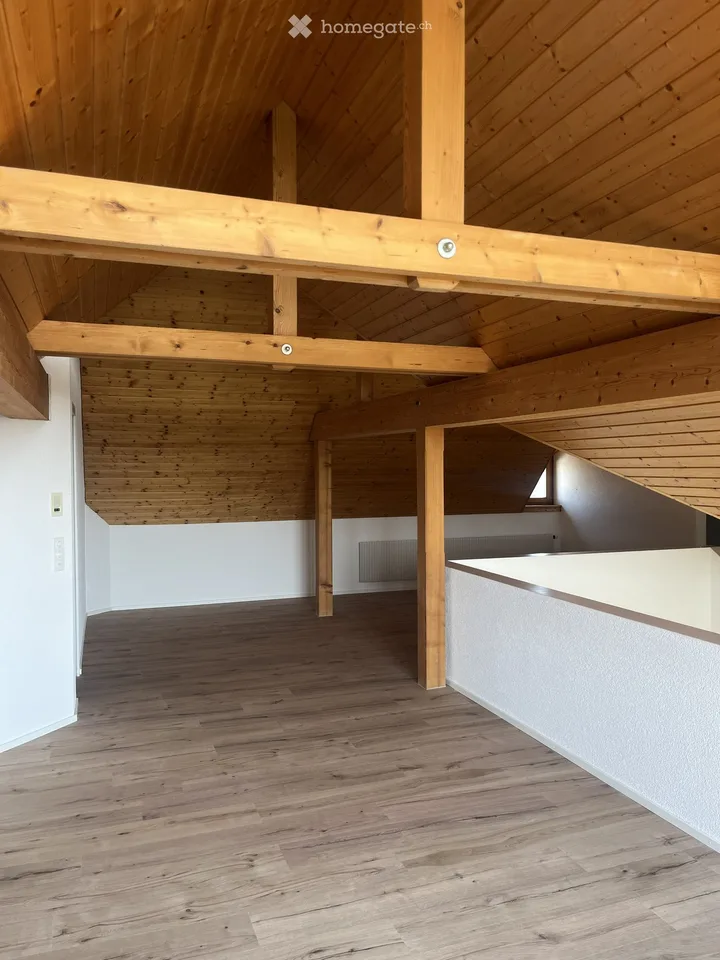 Frisch sanierte Maisonette-Wohnung mit zwei Balkonen