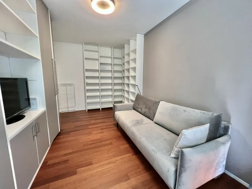 Elegance: Exklusive möblierte 3,5-Zimmer-Wohnung mit Rigi und Seeblick