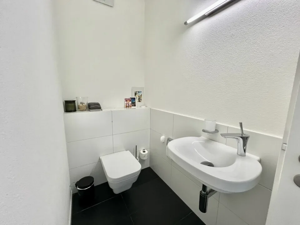 Elegance: Exklusive möblierte 3,5-Zimmer-Wohnung mit Rigi und Seeblick