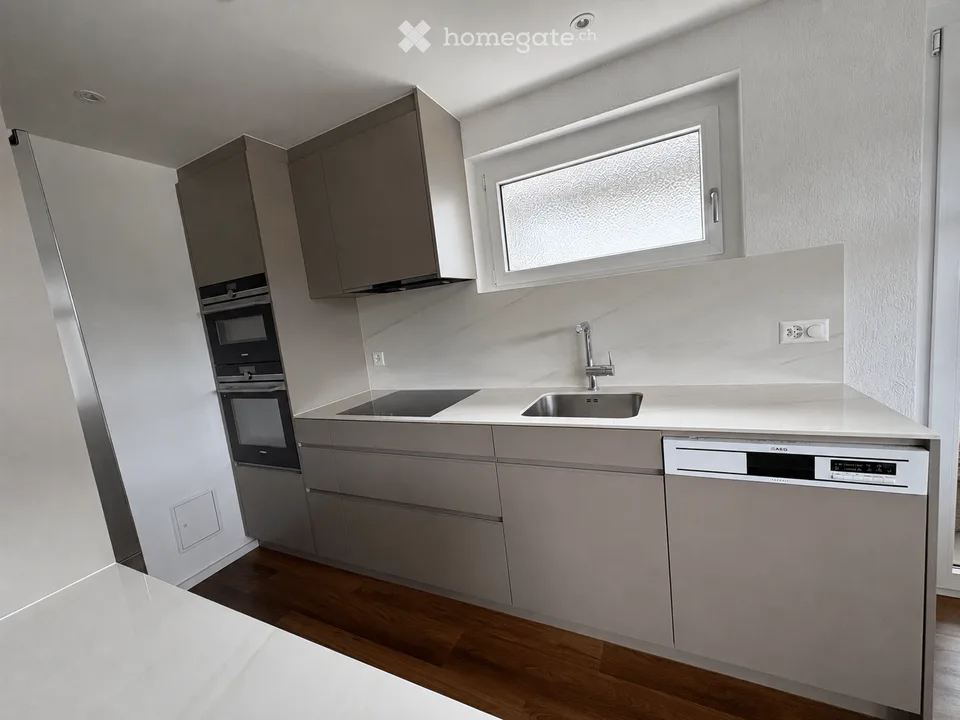 Appartamento moderno di 4,5 locali a Worb – ristrutturato con vista da sogno – foto 10 di 17