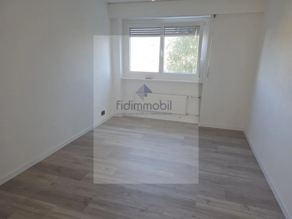 4 Zimmer Wohnung in La Chaux-de-Fonds – Foto 4 von 8