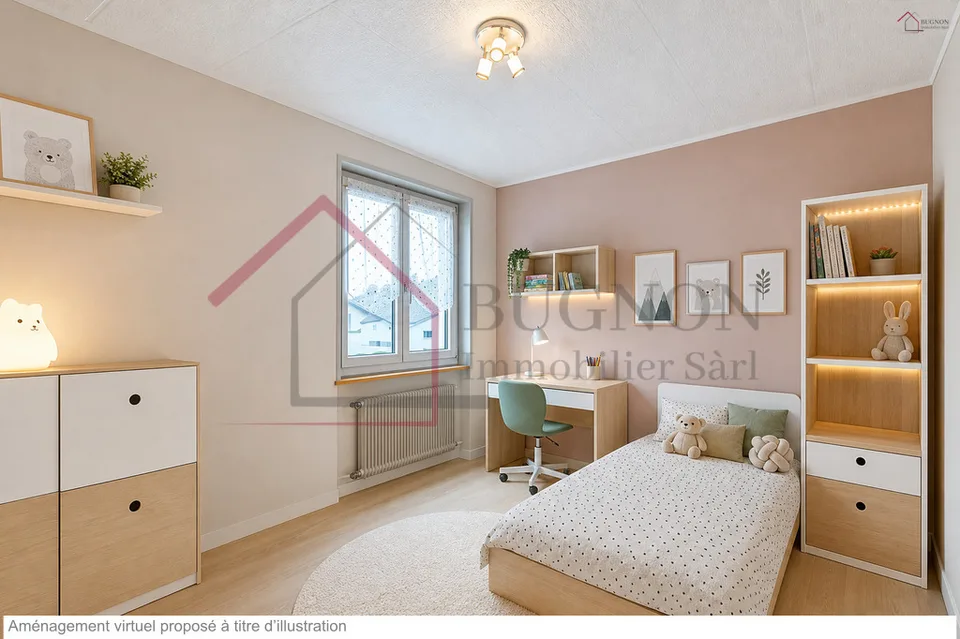 Einzelvilla mit Terrasse, Pool und großem Potenzial – Foto 12 von 13
