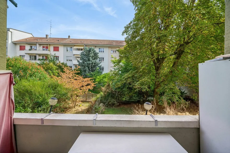 Appartamento di 3 locali in posizione centrale con balcone e affaccio tranquillo sul cortile – foto 3 di 8