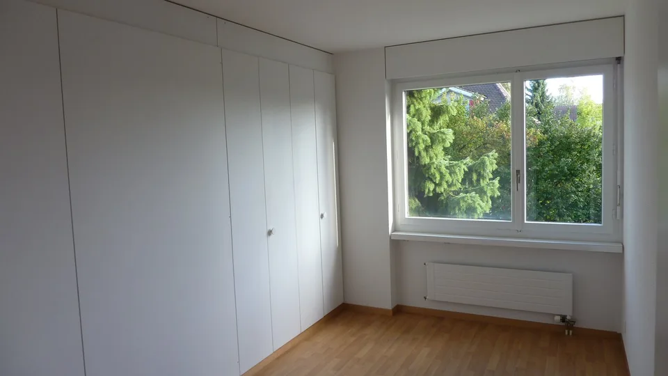 Charming 4-room apartment with balcony in Bern-Bümpliz – photo 13 of 19