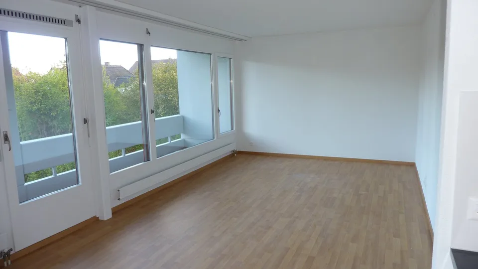 Charming 4-room apartment with balcony in Bern-Bümpliz – photo 7 of 19