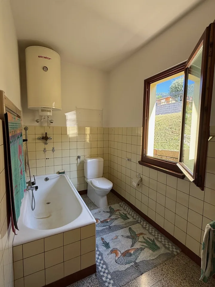 Casa unifamiliare, ampliabile, comoda con due ampi garage – foto 9 di 9