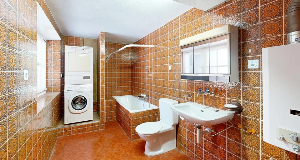 Maison unifamiliale de 5 chambres dans un emplacement de rêve au centre du village d'Arlesheim – photo 6 sur 13