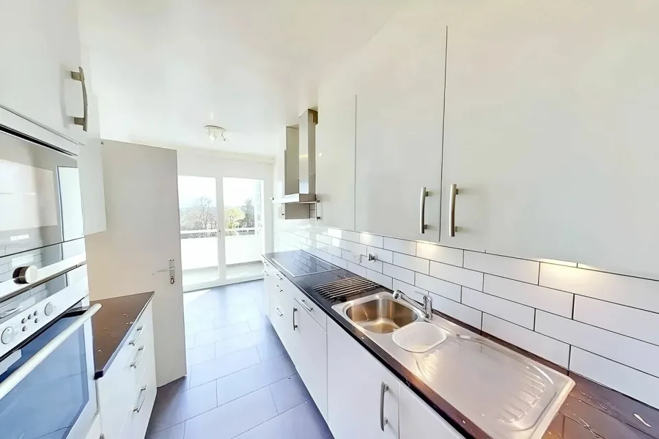 Wohnung mit 6 Zimmern und schöner Aussicht auf den See – Foto 10 von 13