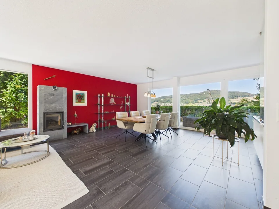 Well-maintained single-family house with plenty of space and maximum privacy – photo 5 of 13