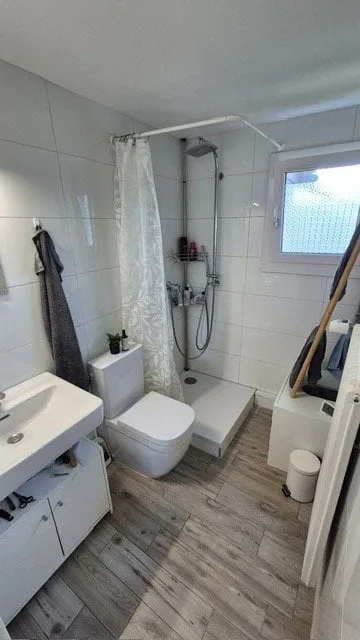 5-Z. Maison individuelle avec terrasse ensoleillée & pièce polyvalente/commerciale séparée