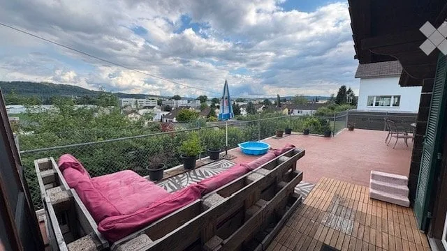 5-Z. Maison individuelle avec terrasse ensoleillée & pièce polyvalente/commerciale séparée